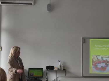 IMG-562ca575f185d6b3d6192ef768c32e1d-V