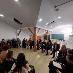 IMG-e67f534359a85c7d93367ec3a96debea-V