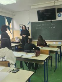 IMG-8d7c5b65b40bda874c5f1fde6787478a-V
